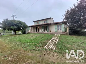 Maison de village à Saint-Seurin-de-Prats (24230)