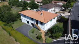 House in La Couronne (16400)