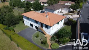 House in La Couronne (16400)