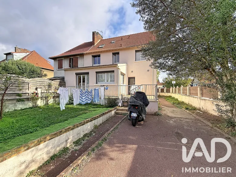 Maison 8 pièces 153 m² · à Créteil · 153,4 m² · 1 100 000 €