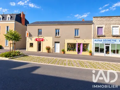 Immeuble à Thouars (79100)