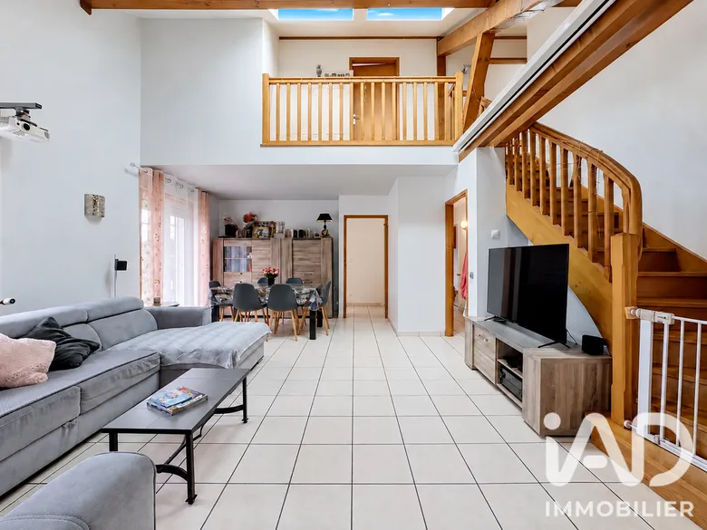 Appartement 5 pièces 126 m² · à Cranves-Sales · 125,5 m² · 425 000 €