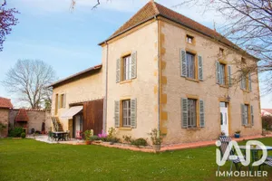 Domain in Pouilly-sous-Charlieu (42720)