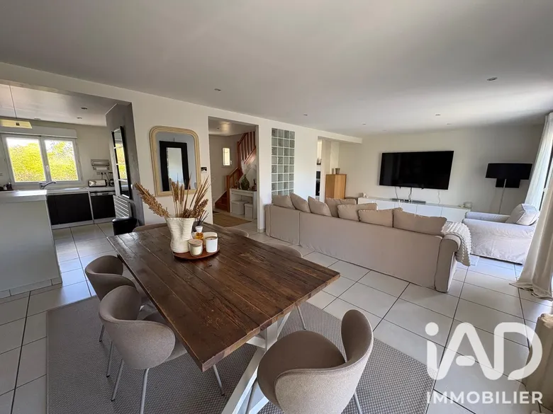 Maison 5 pièces 127 m² · à Corbeil-Essonnes · 127 m² · 349 000 €