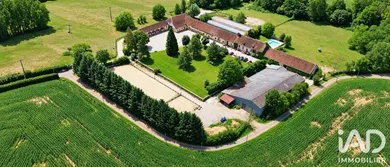 Domaine à Vanlay (10210)