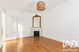 Apartment in Paris (75015)
