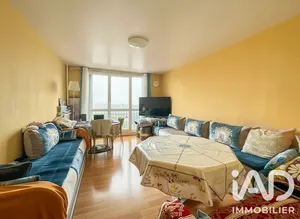 Apartment in Châtillon (92320)