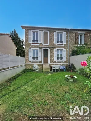 Maison à Combs-la-Ville (77380)