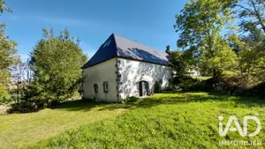 Maison traditionnelle à Picherande (63113)