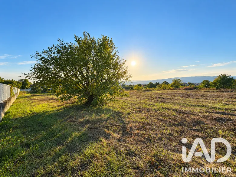 Terrain 400 m² · à Roussillon · 94 000 €