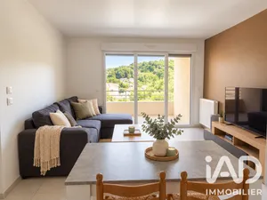Apartment in Floirac (33270)