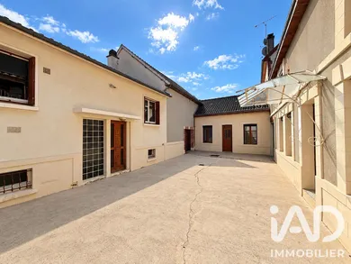 Maison de village à Trépail (51380)