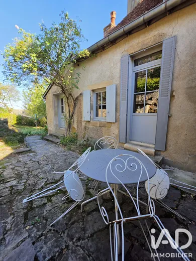Village house in Bourbon-l'Archambault (03160)