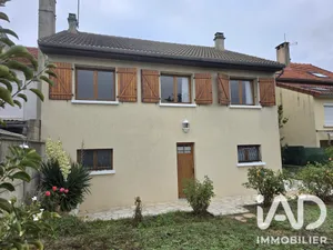 Maison traditionnelle à Sevran (93270)