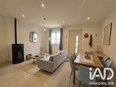 Townhouse in Saâcy-sur-Marne (77730)