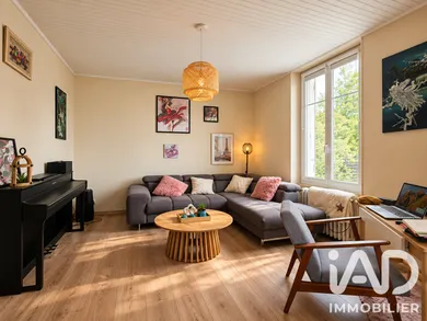 Traditional house in Saint-Maime (04300)
