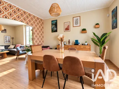 Traditional house in Saint-Maime (04300)