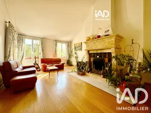Duplex in Louveciennes (78430)