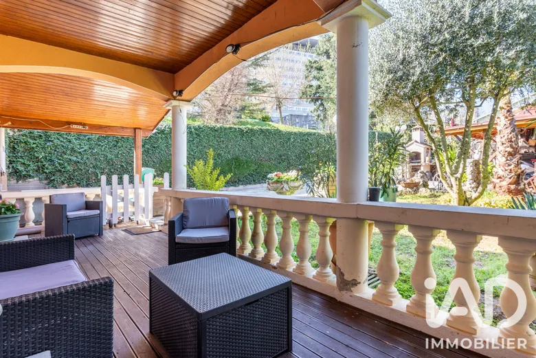Maison 6 pièces 133 m² · à Bron · 133,2 m² · 595 000 €