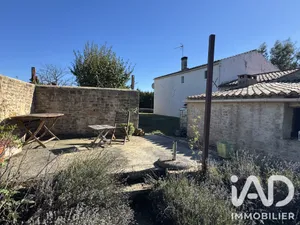 Traditional house in Saint-Martin-des-Fontaines (85570)