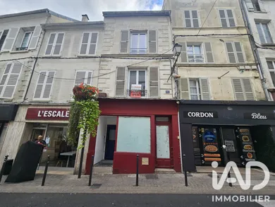 Immeuble à Château-Thierry (02400)