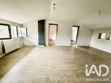 Appartement à Enval (63530)