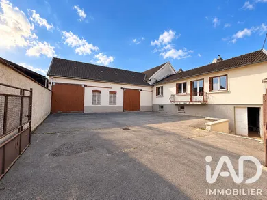 Immeuble à Trépail (51380)