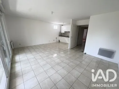 Apartment in Nantes (44300)