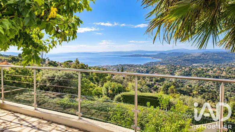 Maison 5 pièces 101 m² à Roquebrune-sur-Argens