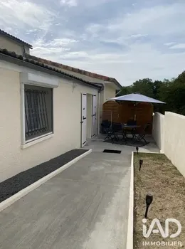 Maison à Mombrier (33710)