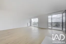 Apartment in Paris (75020)