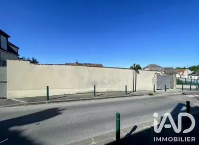 Terrain à bâtir à Vaujours (93410)