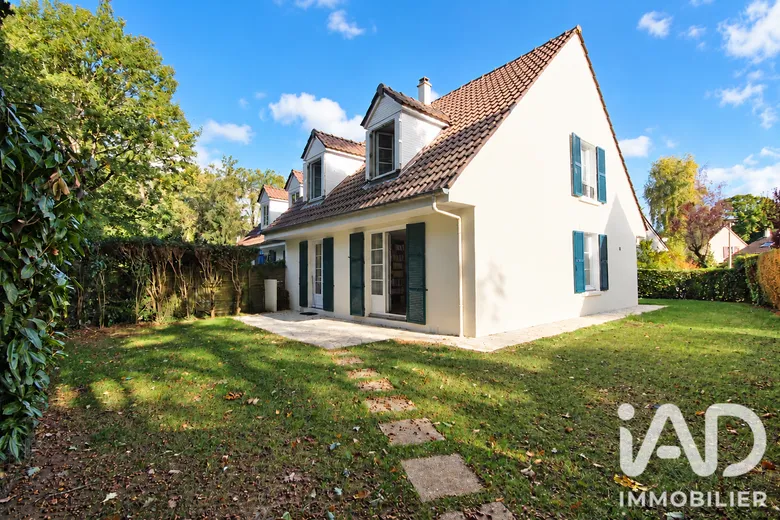 Maison 7 pièces 132 m² · à Maurepas · 132 m² · 459 000 €