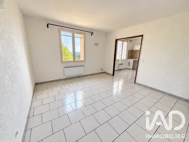 Appartement à Pierrevert (04860)