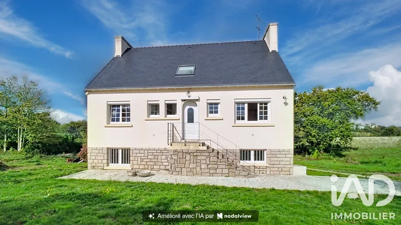 Maison 6 pièces 126 m² · à Plonéour-Lanvern · 126 m² · 299 900 €