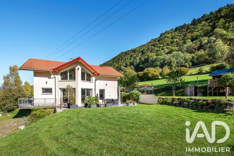 Maison 6 pièces 161 m² · à Allevard · 160,6 m² · 439 000 €