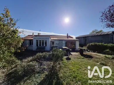 Maison de campagne à Genneton (79150)