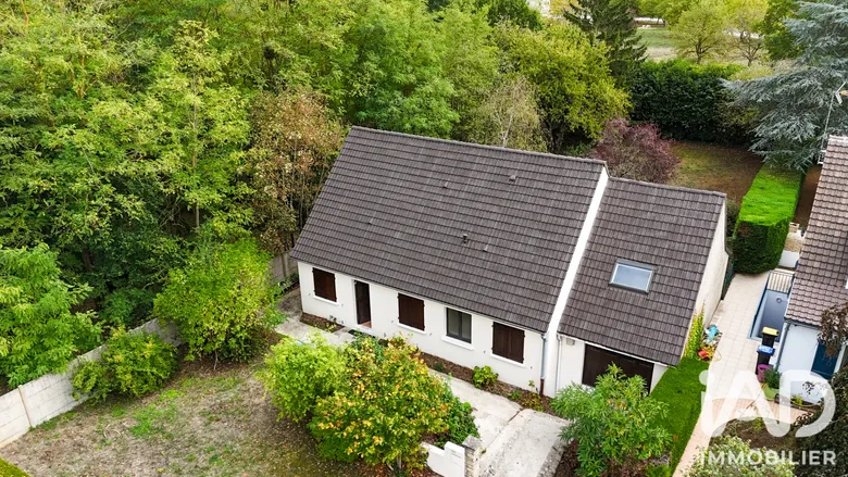 Maison 6 pièces 145 m² · à Poincy · 145 m² · 350 000 €