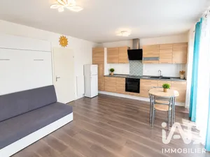 Apartment in Grigny (91350)