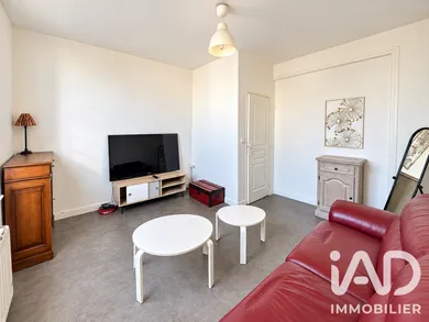 Apartment in Reims (51100)
