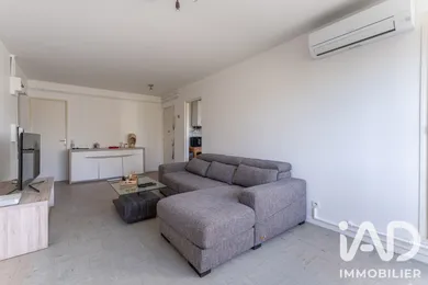 Apartment in Saint-Priest (69800)