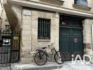 Garage in Paris (75004)