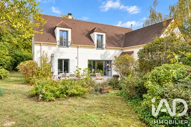 House in Chatou (78400)