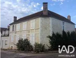 House in Gy-l'Évêque (89580)