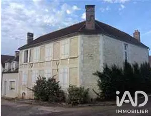 House in Gy-l'Évêque (89580)