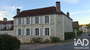 House in Gy-l'Évêque (89580)