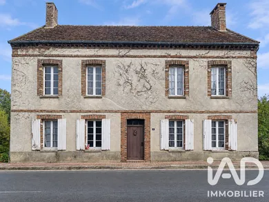 Maison de village à Plessis-Saint-Jean (89140)