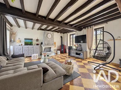 Maison de village à Plessis-Saint-Jean (89140)