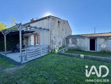 Maison à Vieillevigne (44116)