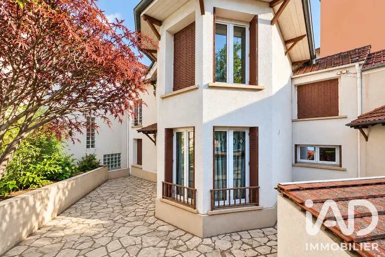 Immeuble 120 m² · à Villiers-sur-Marne · 120 m² · 518 000 €